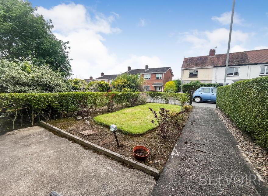 27 Sandymount, Lisburn, BT27 5TJ