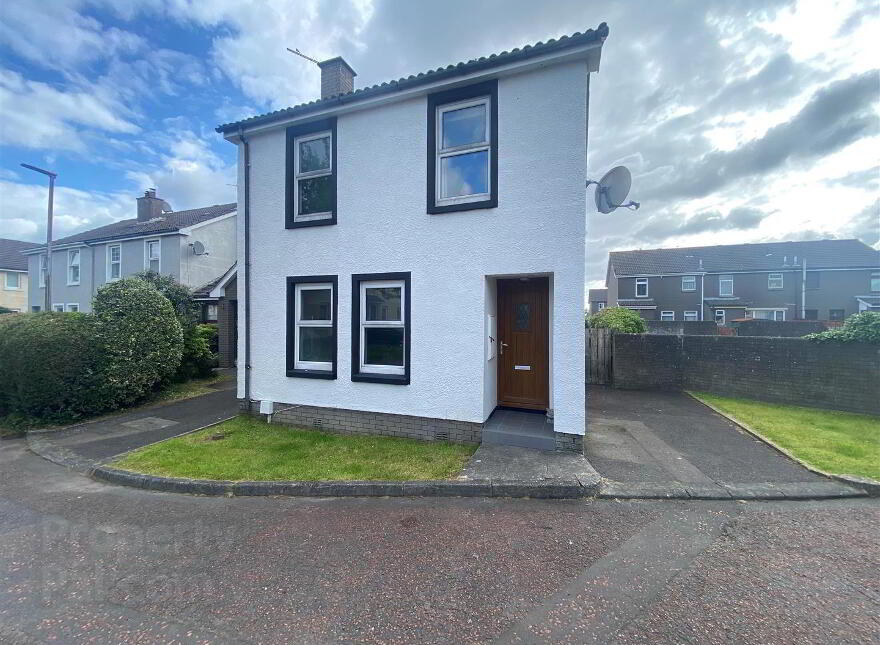16 Crochan Court, Bangor, BT19 7YR photo