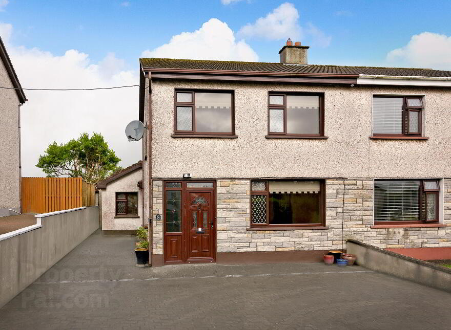 24 Oakfield, Ballydoogan photo
