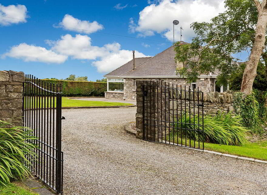 The Gate Lodge Carrickbaggot Co Louth A92 Dt80