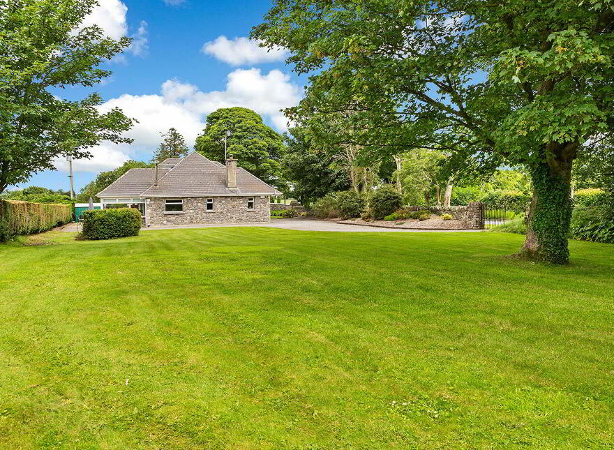 The Gate Lodge Carrickbaggot Co Louth A92 Dt80