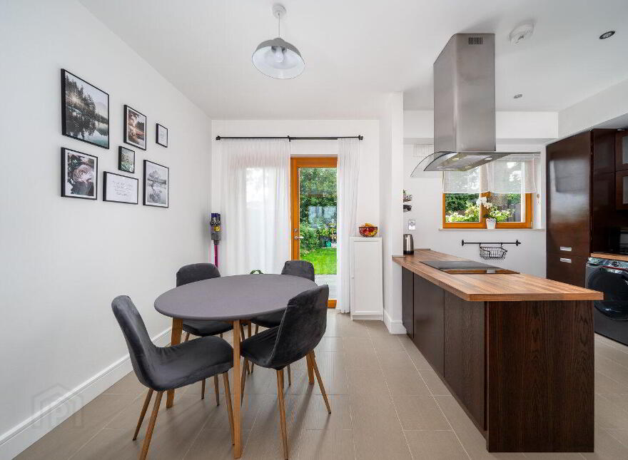 25 Battery Court, Battery Road, N39X2W2
