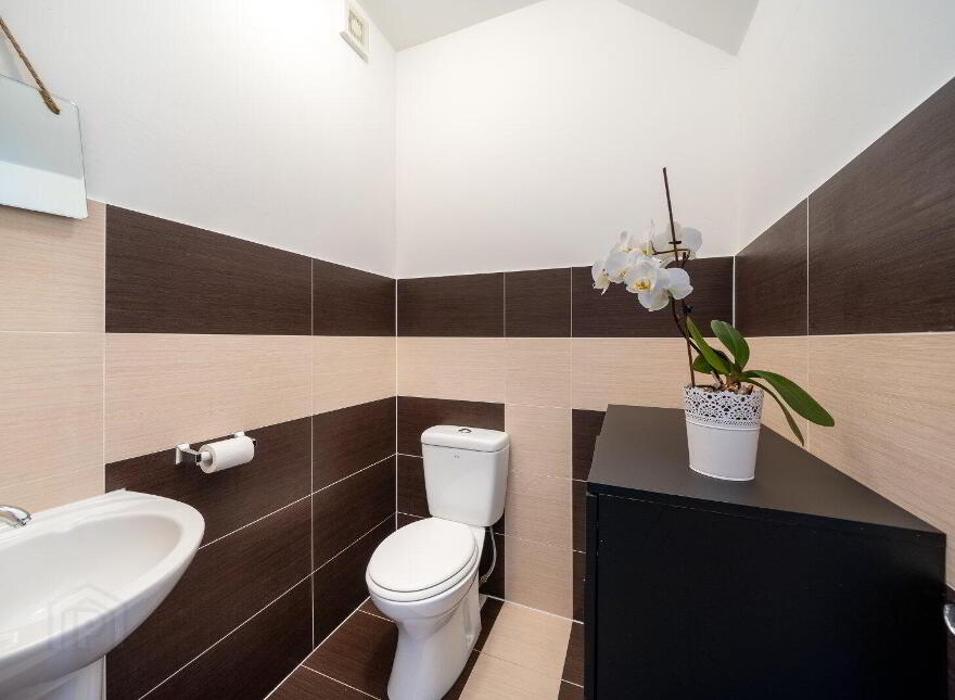 25 Battery Court, Battery Road, N39X2W2