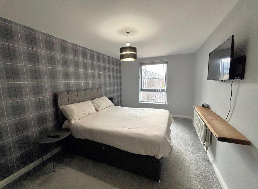 Apt 7, 109 Shankill Road, Belfast, BT13 1FD