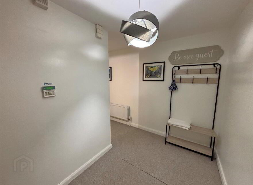 Apt 7, 109 Shankill Road, Belfast, BT13 1FD