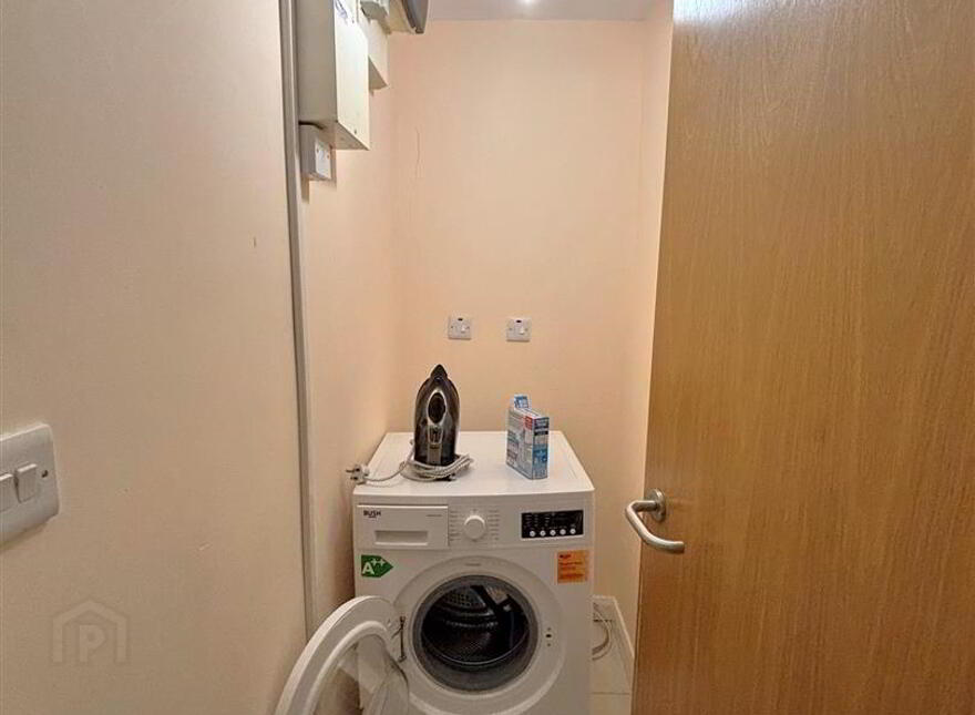 Apt 7, 109 Shankill Road, Belfast, BT13 1FD