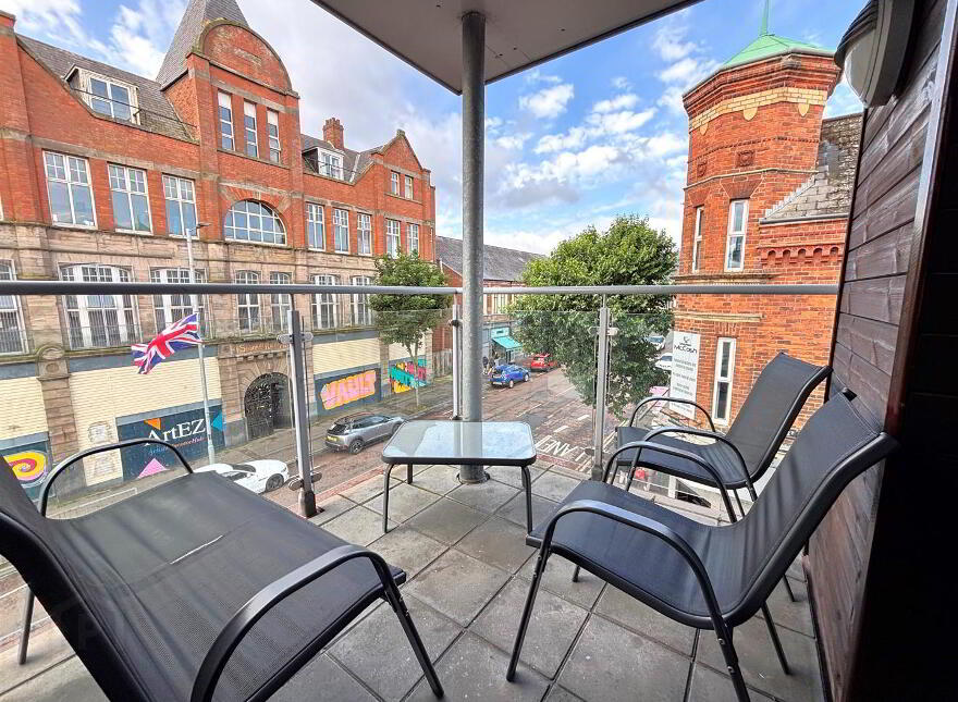 Apt 7, 109 Shankill Road, Belfast, BT13 1FD