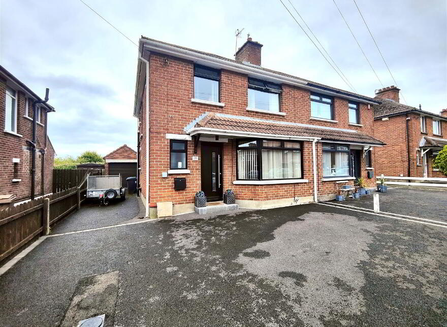 10 Lyndhurst Park, Belfast, BT13 3PG photo