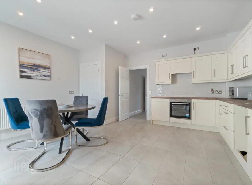 2 Glencarra, Knock, F12YD70
