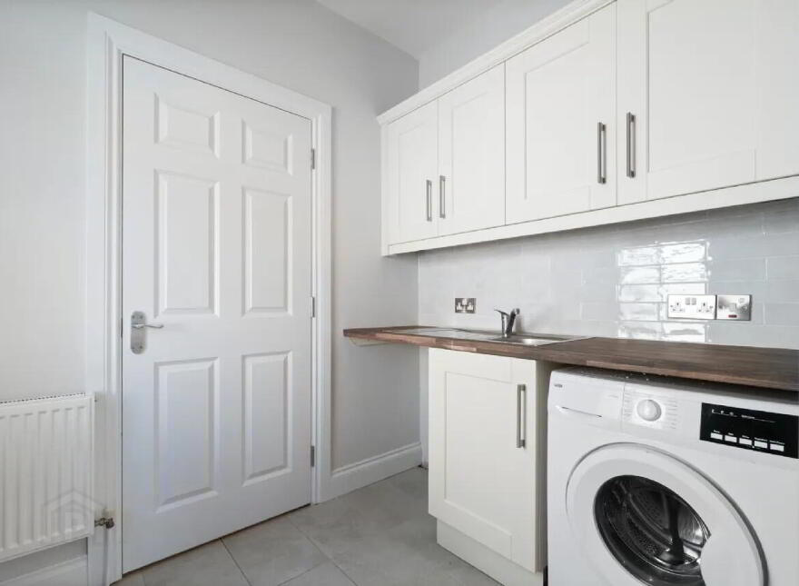 2 Glencarra, Knock, F12YD70