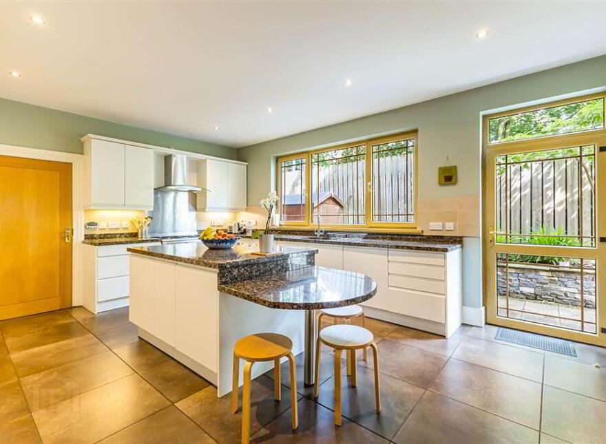 27a Deramore Park, Malone, Belfast, BT9 5JX