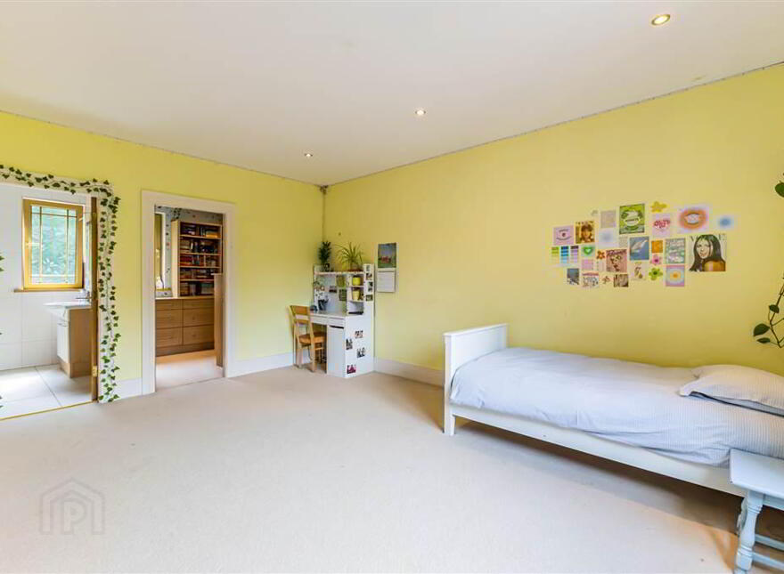 27a Deramore Park, Malone, Belfast, BT9 5JX