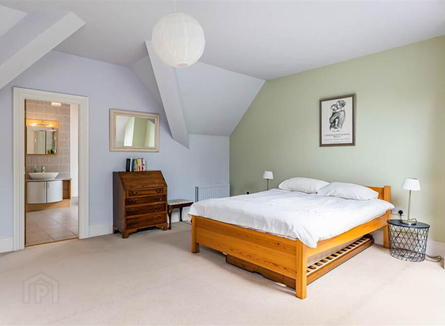 27a Deramore Park, Malone, Belfast, BT9 5JX