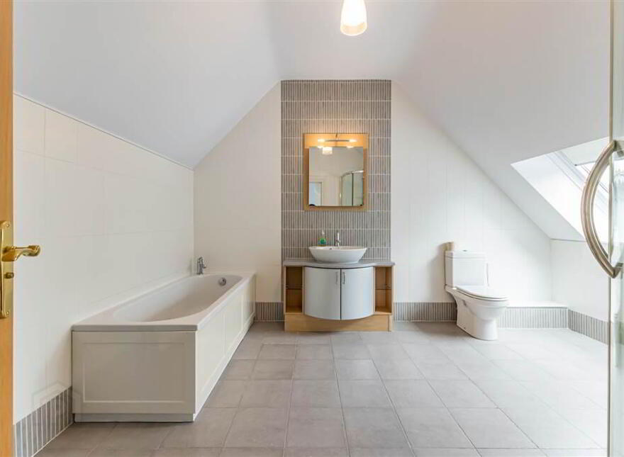 27a Deramore Park, Malone, Belfast, BT9 5JX