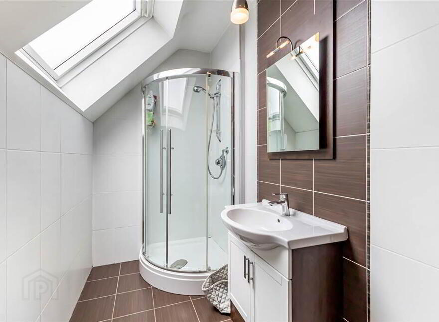 27a Deramore Park, Malone, Belfast, BT9 5JX