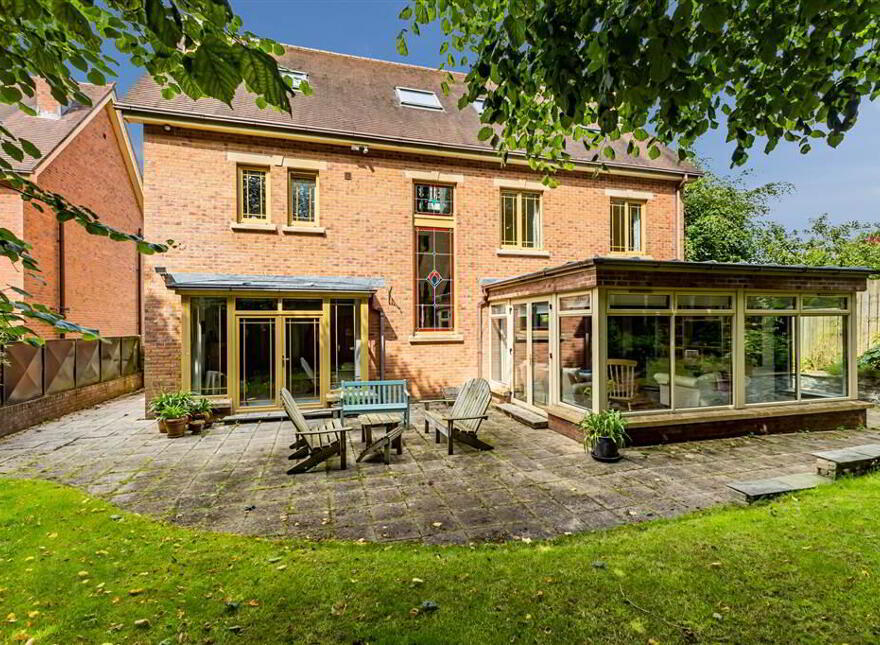 27a Deramore Park, Malone, Belfast, BT9 5JX