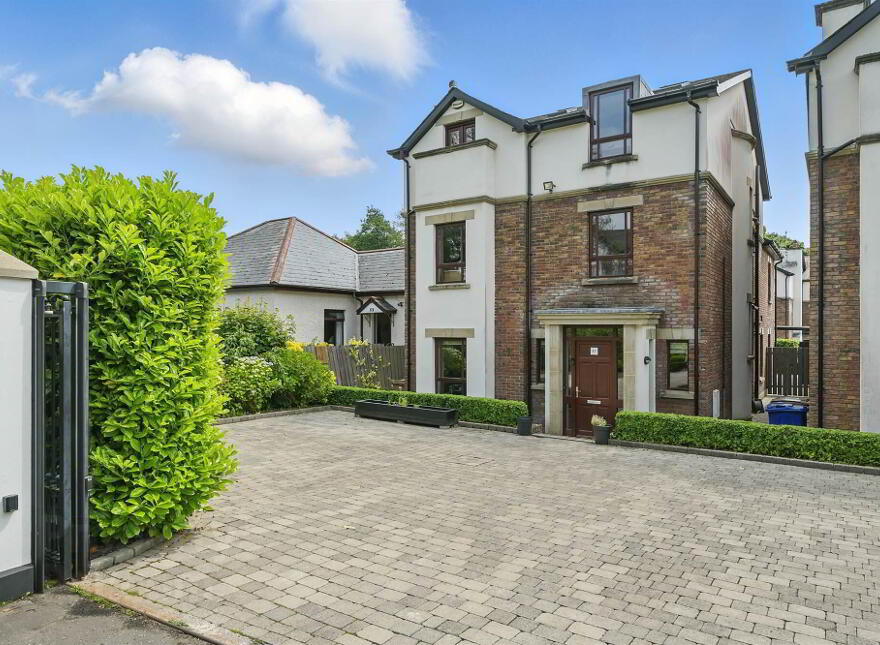 57 Kensington Road, Cherryvalley, Belfast, BT5 6NL photo