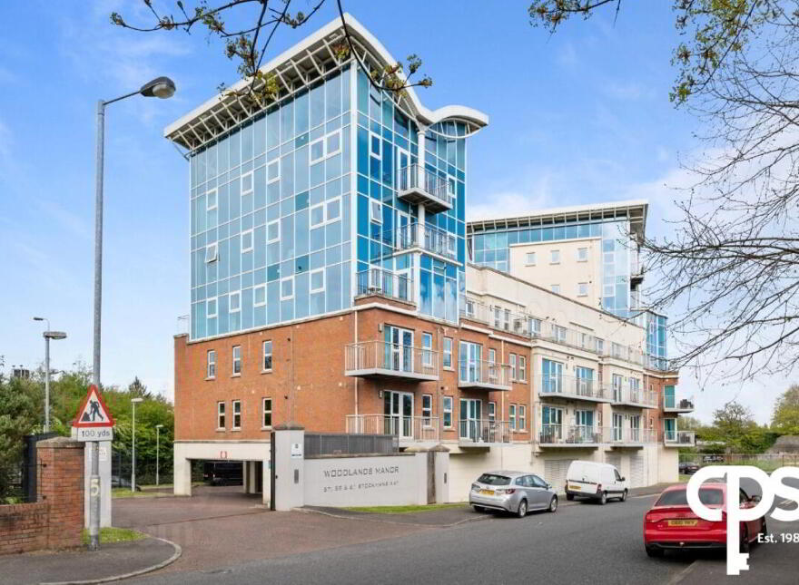 36 Woodlands Manor, Belfast, BT9 7GL photo