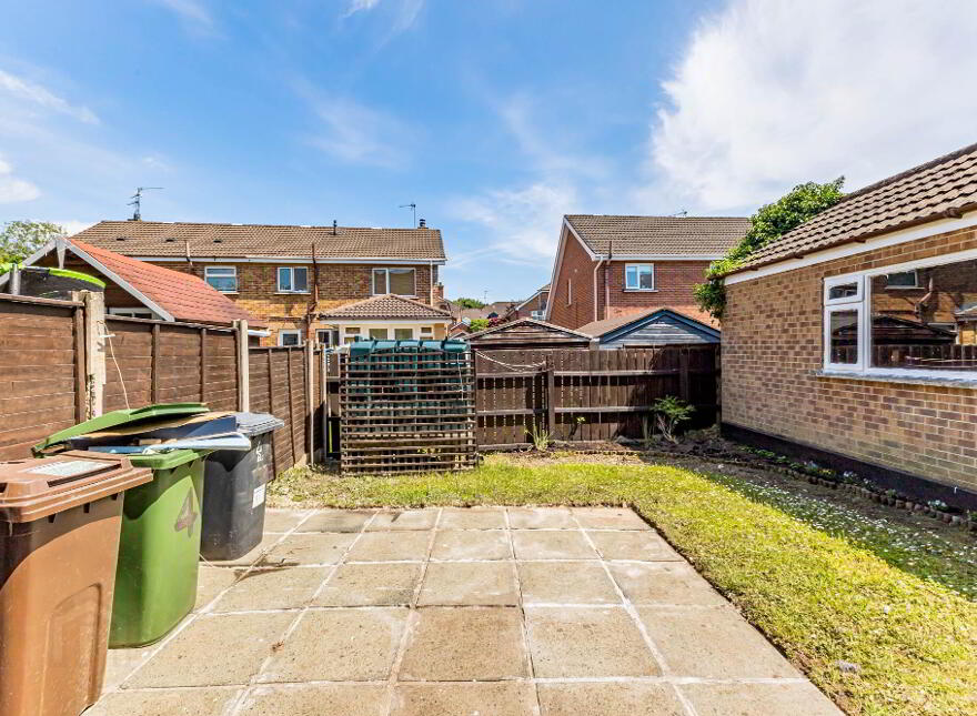 4 Moorland Park, Lisburn, BT28 2XT