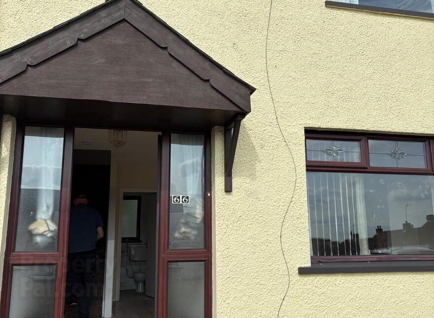 66 Queen's Avenue, Magherafelt, BT45 6 photo