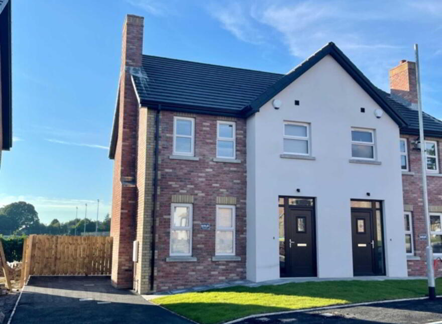 42 Bachelors Park, Portadown, Craigavon, BT63 5QX photo