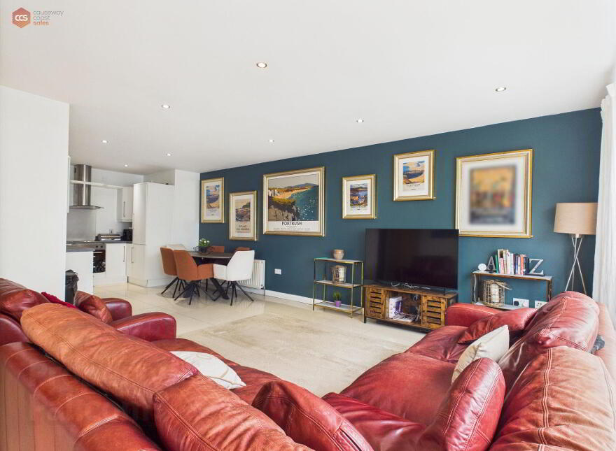 37 The Whins, Portrush, BT56 8FG photo