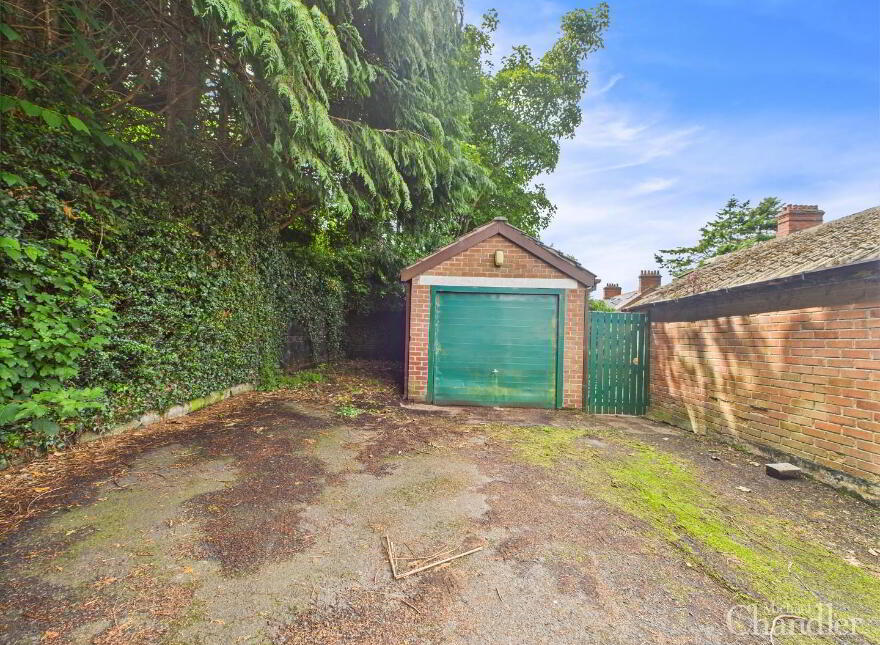 116 Upper Knockbreda Road, Belfast, BT6 9QB