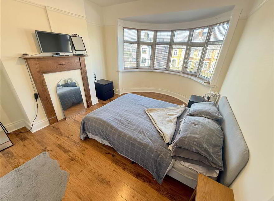 39 Grand Parade, Belfast, BT5 5HG