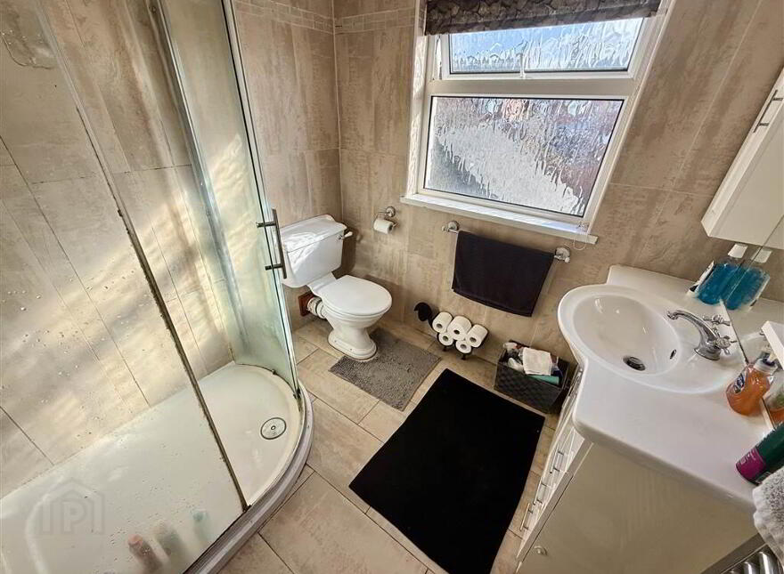 39 Grand Parade, Belfast, BT5 5HG