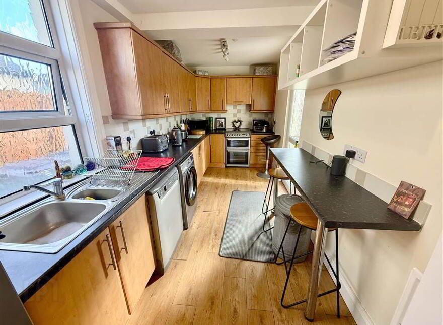 39 Grand Parade, Belfast, BT5 5HG