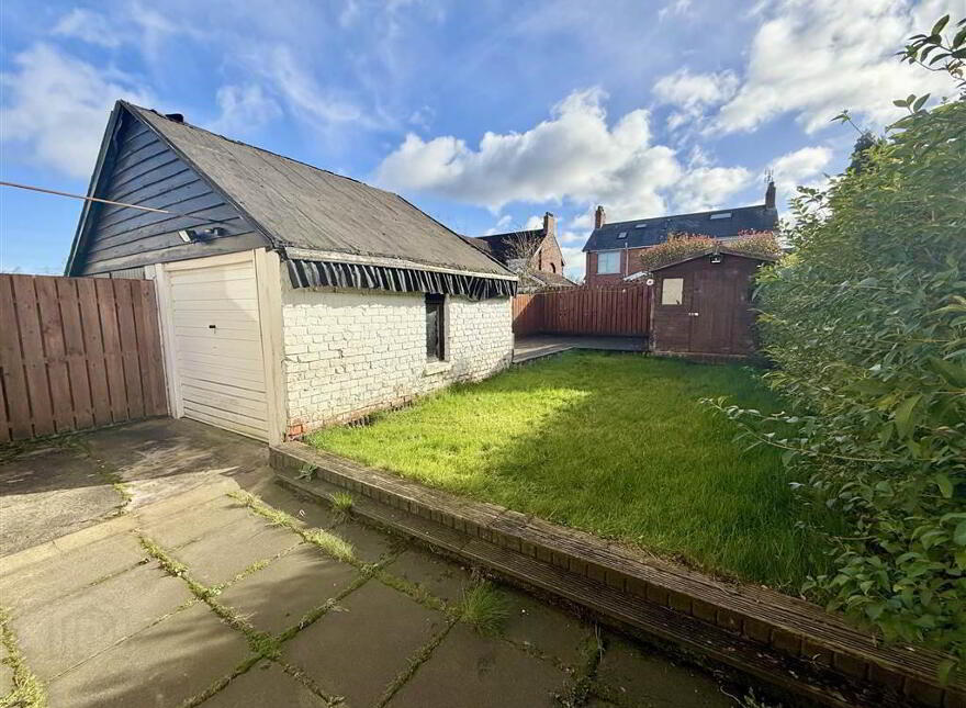 39 Grand Parade, Belfast, BT5 5HG