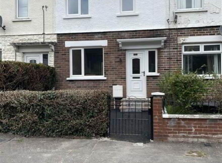 84 Strandburn Drive, Belfast, BT4 1NB photo