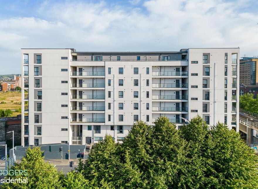 Apt 10, 25 Bridge End, Belfast, BT5 4AW