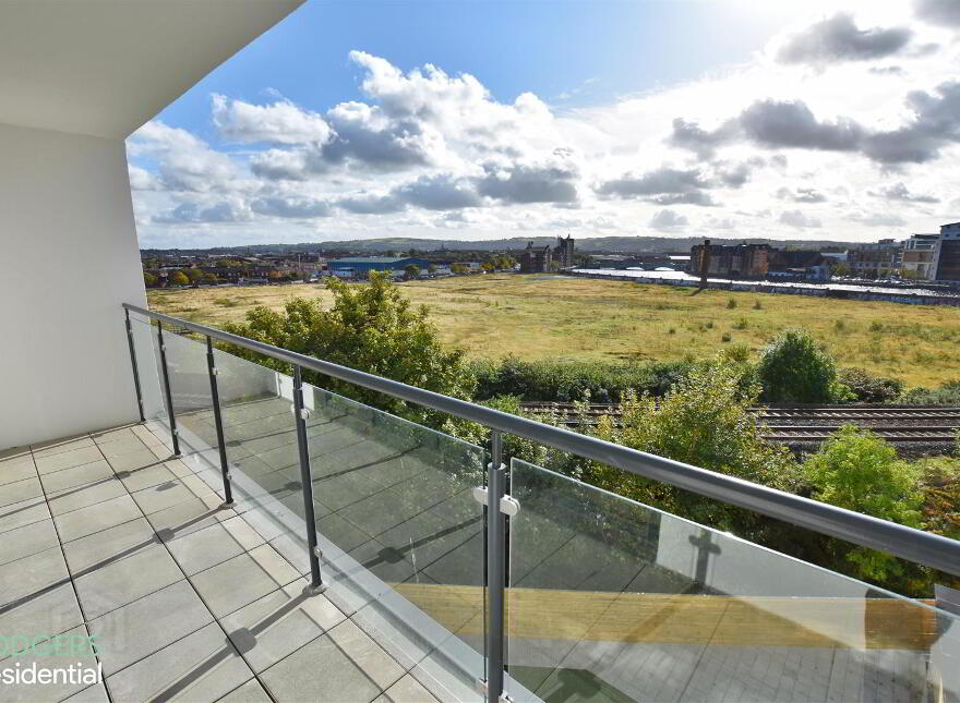 Apt 10, 25 Bridge End, Belfast, BT5 4AW