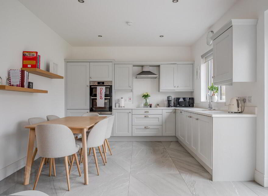 13 Castlegowan Crescent, Belfast, BT5 7WQ