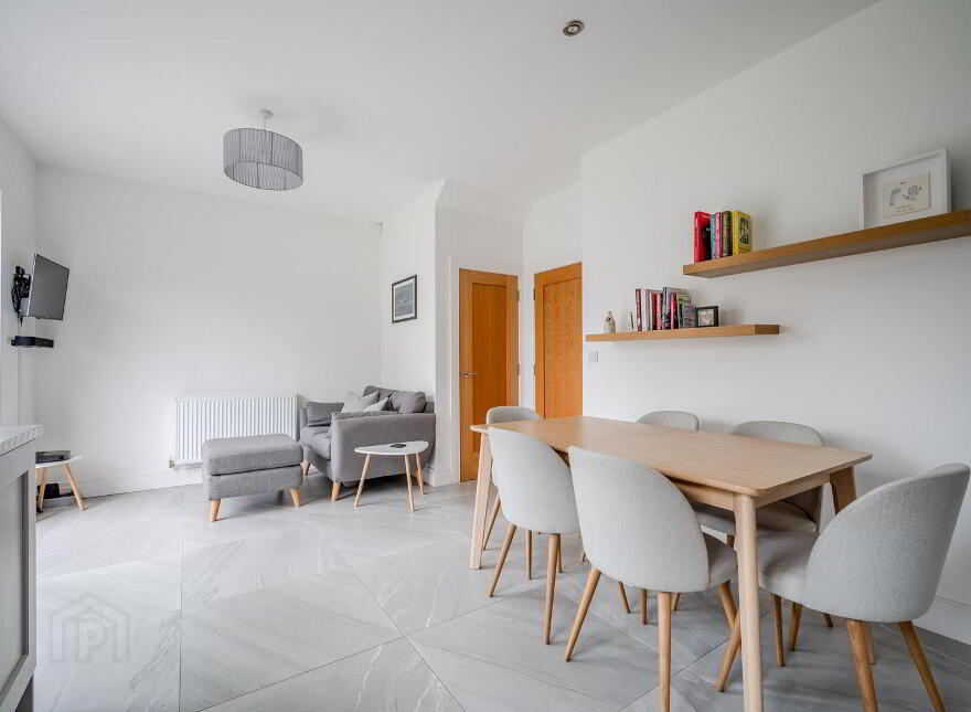 13 Castlegowan Crescent, Belfast, BT5 7WQ