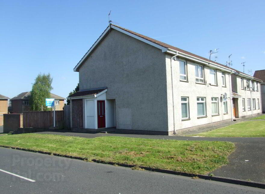 First Floor Flat, Garrymore, Craigavon, BT65 5JQ photo