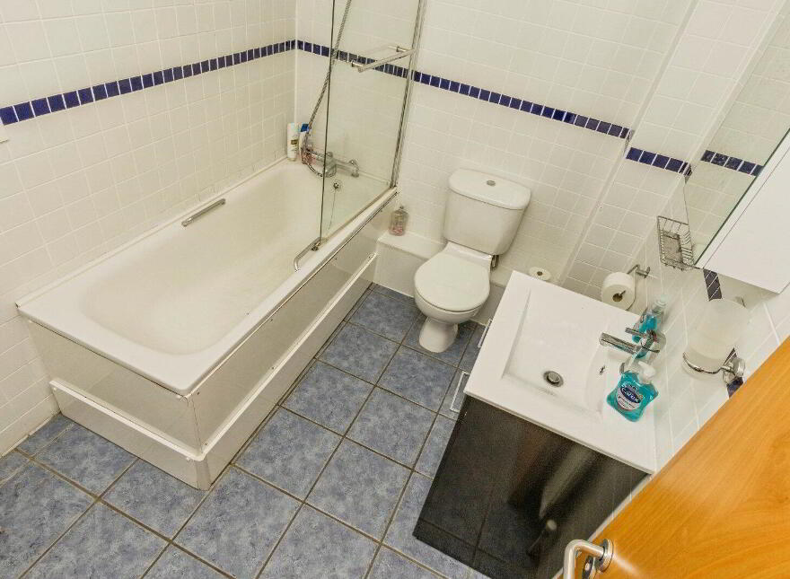 Flat 2 South Studios, 85 Tates Avenue, Belfast, Belfast, BT9 7BS