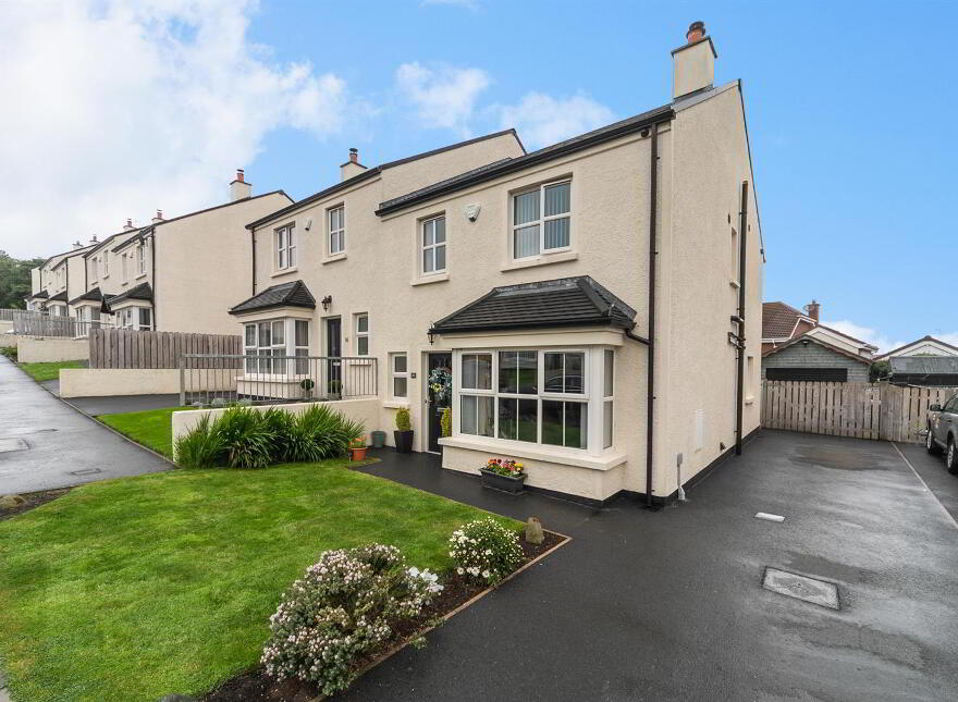 18 Weavers Way, Ballynahinch, BT24 8ZA photo