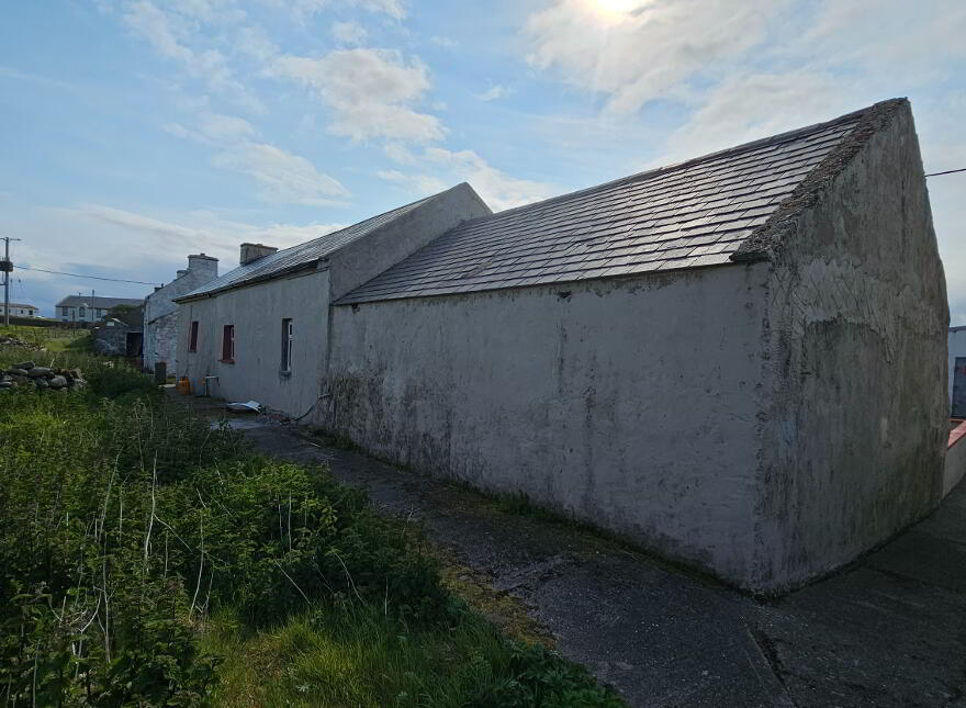 Main Street, West Town, Tory Island, Gortahork, F92K261