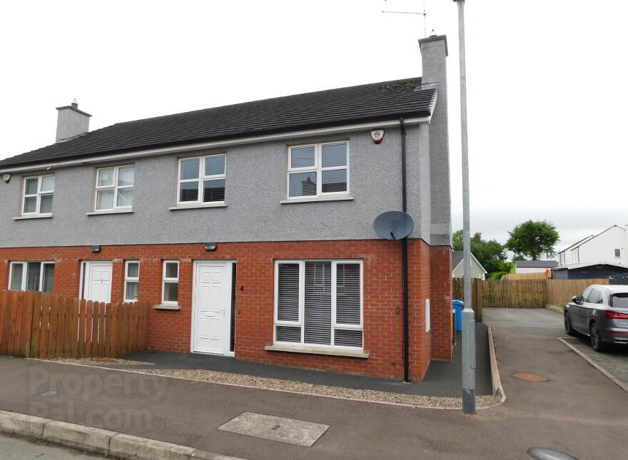 4 Glenside Mews, Omagh, BT79 7FX photo