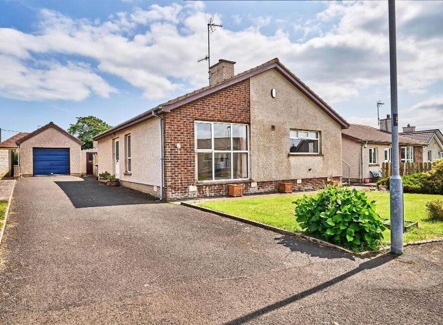 5 Bushfoot Park, Portballintrae, BT57 8YX photo