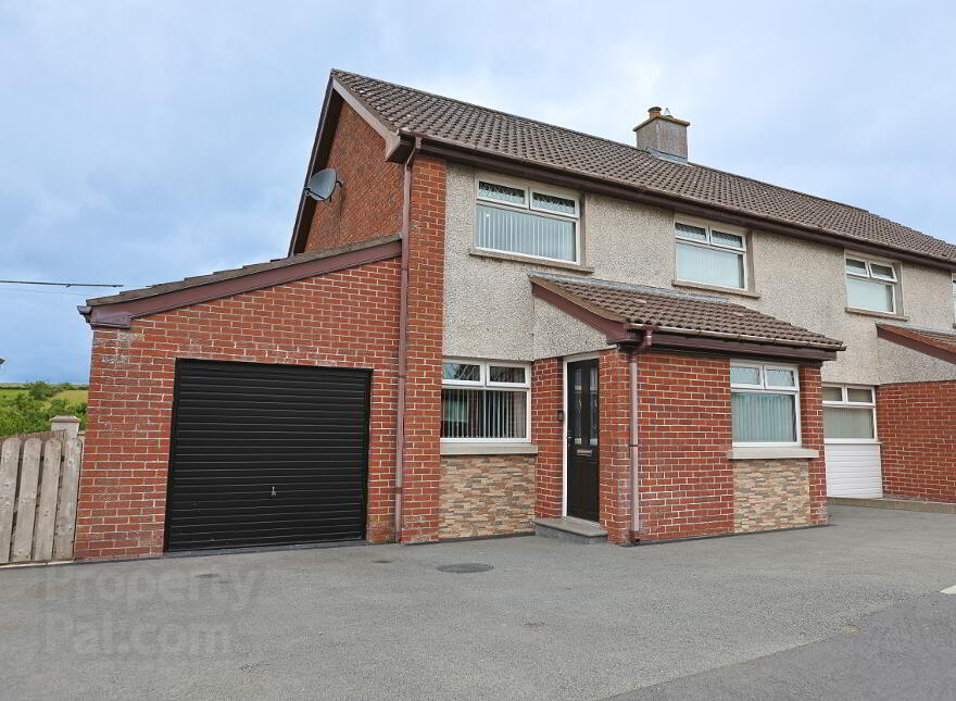 39 Dungormley Estate, Newtownhamilton, Newry, BT35 0HY photo