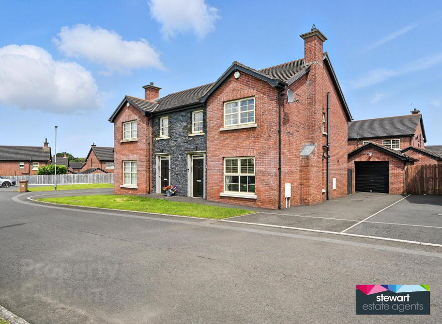66 Ballynadrone Meadows, Magheralin, BT67 0FY photo