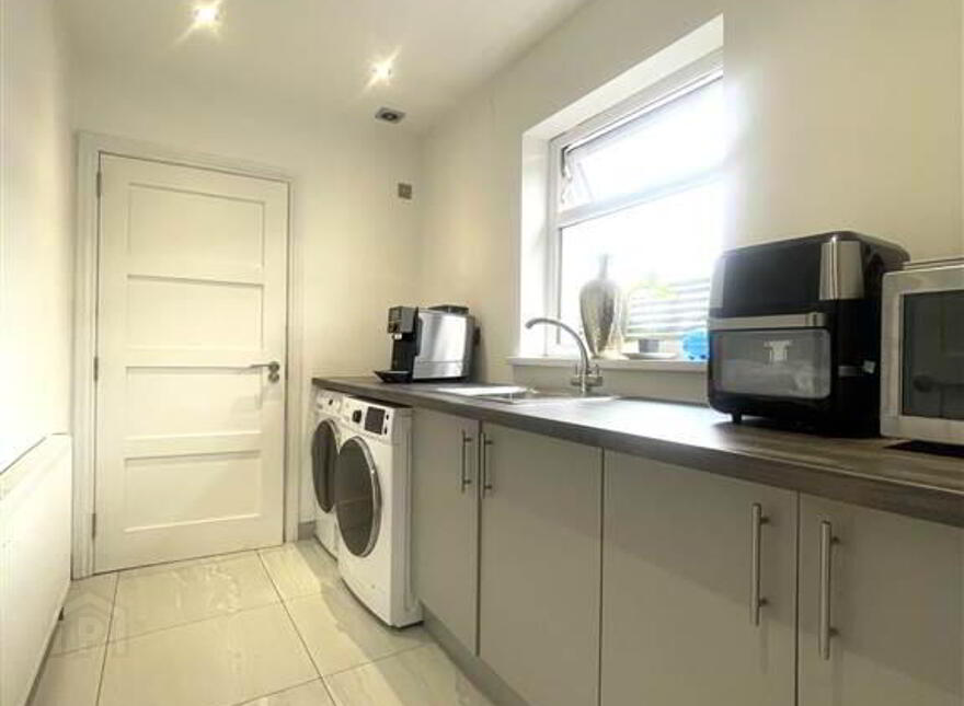 52 Ramoan Gardens, Belfast, BT11 8LN