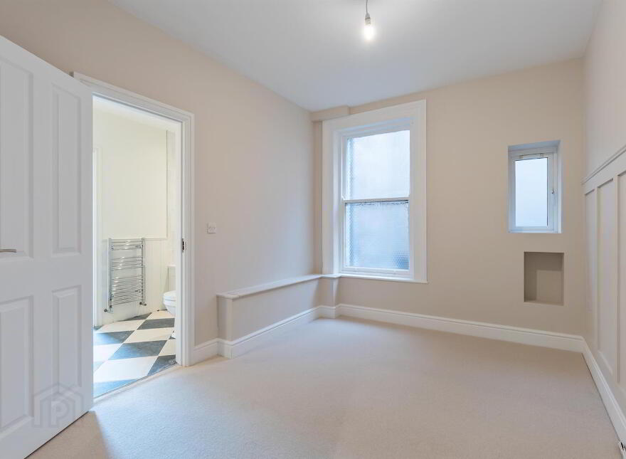 2a High Street, Donaghadee, BT21 0AA