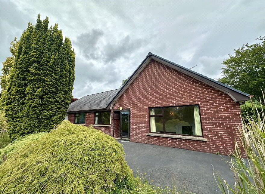 13 Killyneill Road, Dungannon, BT71 6LL photo