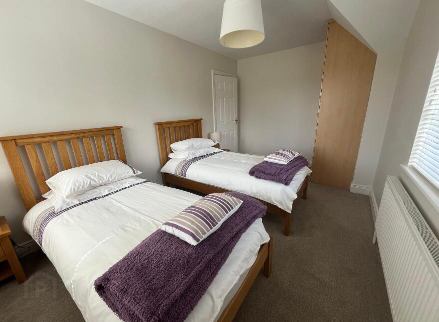 No. 2 Hillcrest, Stonebridge, Dromahair, F91W6T2