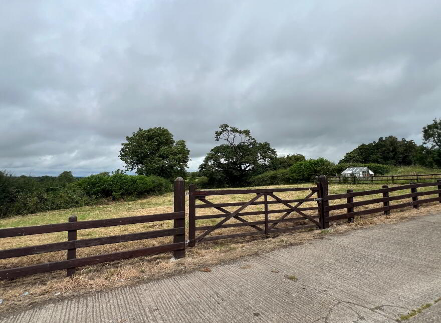 45 Largy Road, Portglenone, BT44 8BY