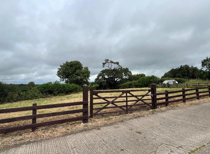 45 Largy Road, Portglenone, BT44 8BY